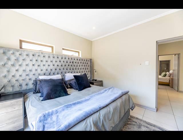 3 BEDROOM HOUSE FOR SALE IN BRYANSTON
